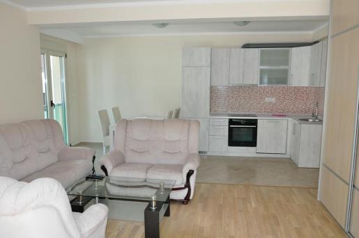 Апартамент. Бечичи. 2 комнаты. 3 этаж. Новый дом.